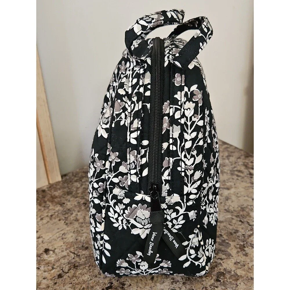 Classic Vera Bradley Quilted Thermal Lunch Bag Black & White Chandelier Noir EUC